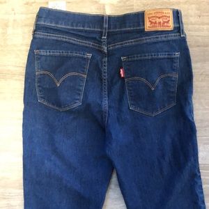 Levi’s Women’s Jeans W28 L 30-New without tags